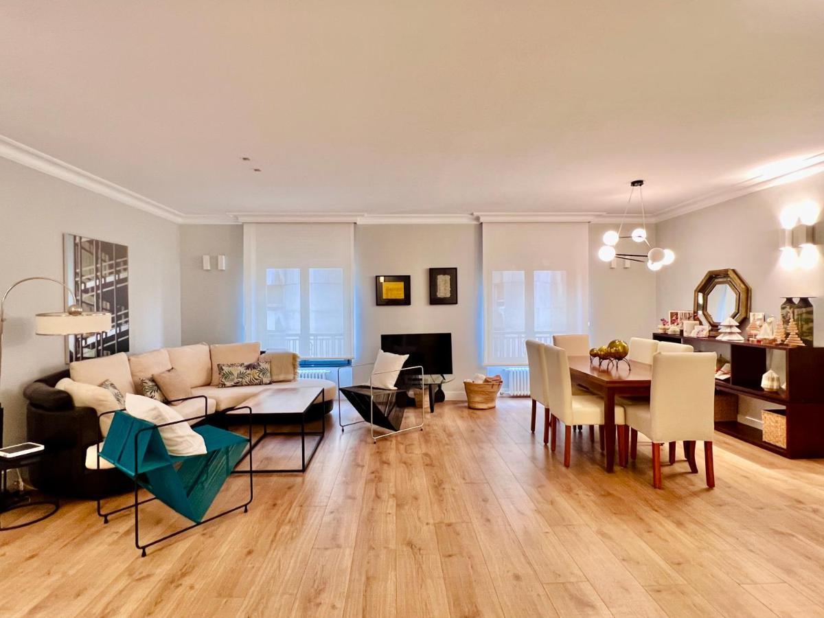 Housing Leon Gran Via Luxe Apartment Bagian luar foto