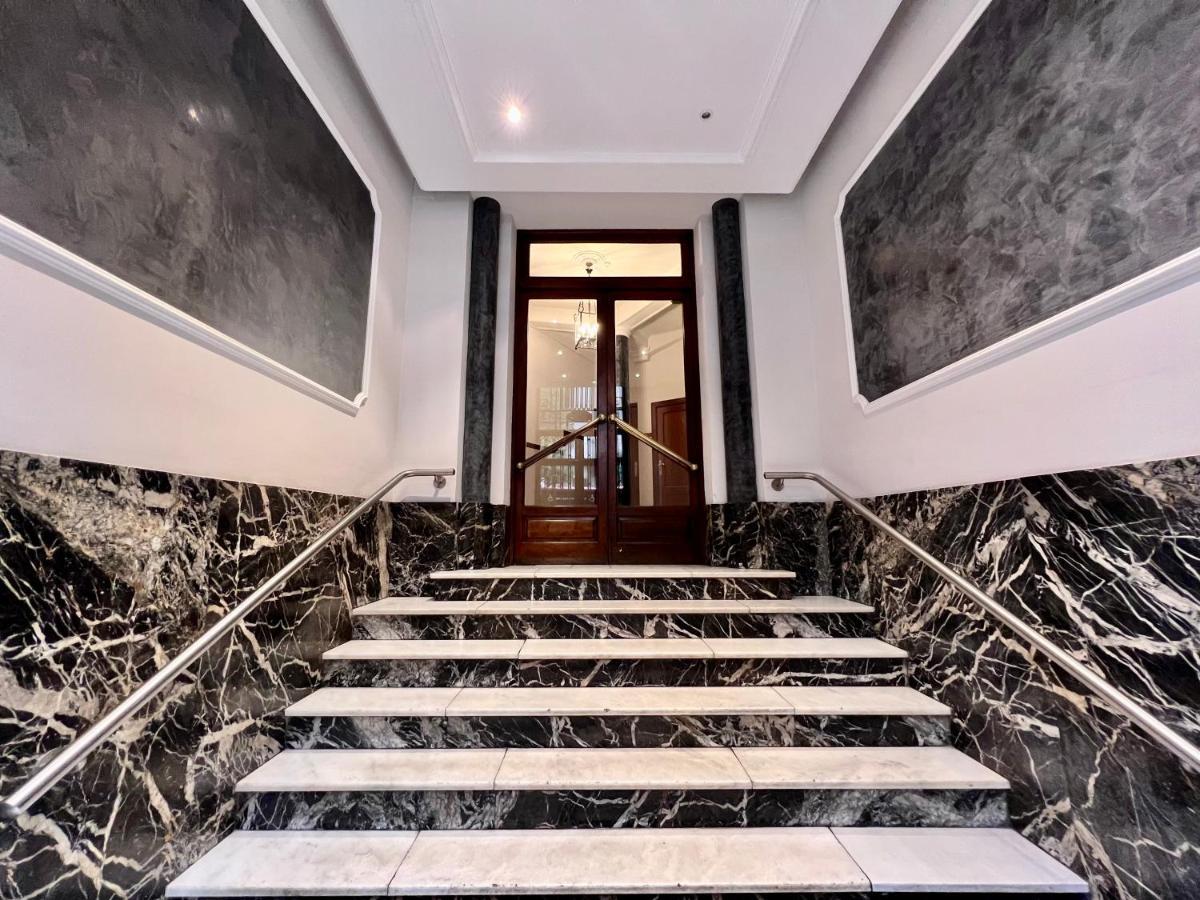 Housing Leon Gran Via Luxe Apartment Bagian luar foto